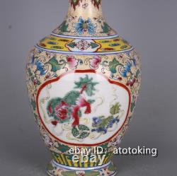 11.04 Chinese antiques Qing Dynasty Qianlong Years Pastel Lion pattern vase