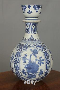 17th 18th Century Chinese Blue and White Porcelain Bottle Vase
