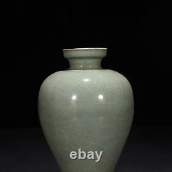 9.1 Chinese Old Porcelain song dynasty guan kiln cyan glaze Ice crack Pulm Vase