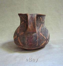 ANCIENT CHINESE NEOLITHIC POTTERY VESSEL, Kansu, Yangshao Culture, ca. 2500 B. C