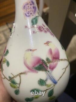 A chinese Famille Rose Porcelain Vase