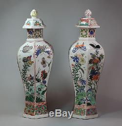 A matched pair of Antique Chinese baluster vases & covers, Kangxi (1662-1722)