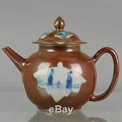 Antique Chinese Teapot Batavian Cafe au Lait First Half 18C Qing Figures