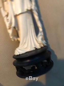 Antique Hand Carved Chinese Statue Of Woman