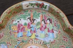 Antique flower shaped Chinese Export Famille Rose Canton Medallion dish