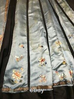 Beautiful Antique Qi'ing Chinese Hand Embroidered Women Silk Skirt Embroidery