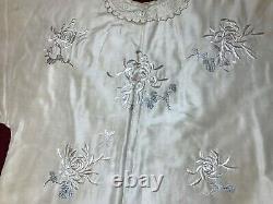 Beautiful Antique/ Vintage Chinese Embroidered Silk Robe Coat Fine Embroidery