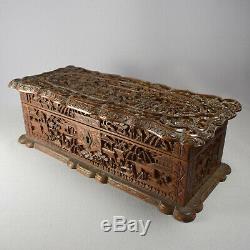 CHINESE CANTON CARVED SANDALWOOD BOX & HINGED LID 19th CENTURY