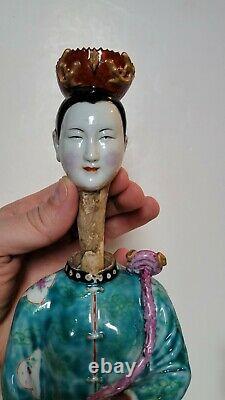CHINESE EXPORT'NODDING HEAD' FIGURES, QING DYNASTY, EARLY 19th CENTURY