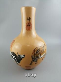 Chinese Color Porcelain Handmade Exquisite Cattle Vases 9003