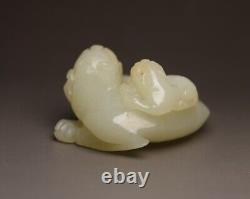 Chinese Top Natural Hetian Jade Hand Carving Exquisite Beast Statue Collections