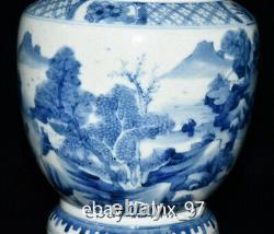 Chinese antiques Kangxi in Qing Dynasty Blue and white Landscape pattern bottle