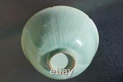 Chinese lobed celadon bowl, W 6,5, 19th C