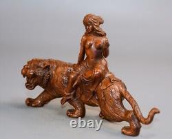 Chinese mahogany carved tiger beauty decorations and ornaments