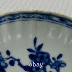 Chinese porcelain plate blue and white decoration, Qianlong Period, 18th century