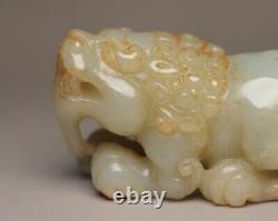 Collection Antiques Chinese Natural Hetian Jade Carved Exquisite Lion Statue