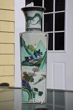 Exceptional Chinese Qing Dynasty Tall Famille Verte Vase 20 or 51 CM tall