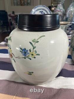 Fine Pair Of Antique Chinese Famille Rose Jars 18th Century