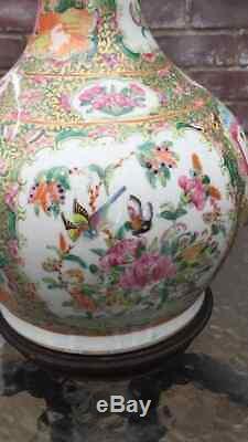 Large Chinese Famile Rose 19th Century bottle vase