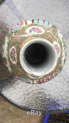 Large Chinese Famile Rose 19th Century bottle vase