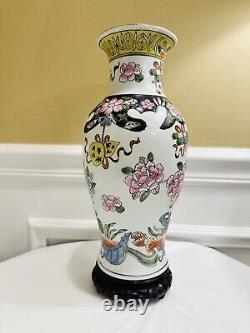 Rare Antique Chinese Handpainted Vase Marked Qing Dynasty Qianlong 12Tall