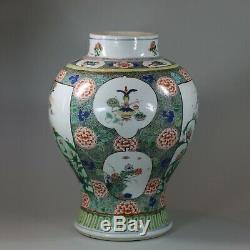 U804 Chinese famille verte baluster vase, Kangxi (1662-1722)