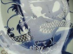 27cm. Porcelaine Chinoise Ancienne Dragon Plaque De Céramique Bleue Et Blanche Peinte À La Main