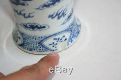 2 Pcs Chinois Antique Porcelaine Bleue Et Blanche De Dragon Vase Avec Des Marques De Couvercle