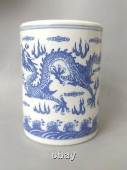 5.5'' Chinese Ancienne Porcelaine Bleu Et Blanc Double Porte Stylo Motif Dragon