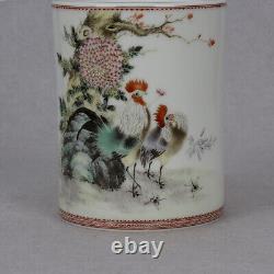 6 Pot à pinceaux en porcelaine Famille Rose chinois avec des chrysanthèmes et des animaux comme des coqs et des poules