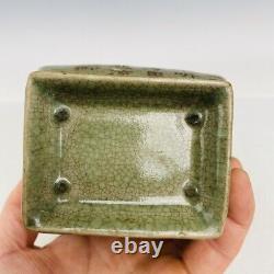 8.7 Porcelaine chinoise de la dynastie Song, vase de la fournaise Ru marqué SongHuiZong, craquelé cyan de glace.