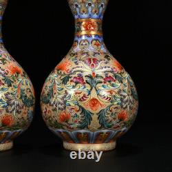 8 Chine Porcelaine Qing Dynastie Qianlong Marque Une Paire De Couleurs Émails Lotus Vase