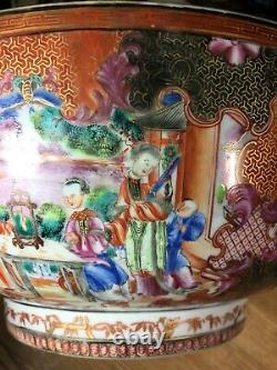 A Fine Chinese 18th C Export Porcelain Punch Bowl Vers 1775. Période Qianlong