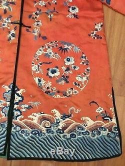 Ancienne Robe Rouge Brodée Chinoise