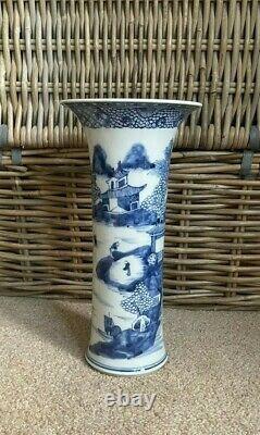 Antique 19ème C Bleu Chinois Et Blanc Tall Trumpet Vase A/f
