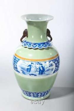 Antique Chinese 19ème Celadon Bleu Blanc Porcelaine Vase 20.5 Tall