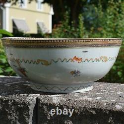 Antique Chinese Punch Bowl Qianlong Période 18ème Siècle Famille Rose Décorée