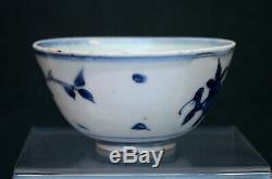 Antique Chinois Bleu Blanc Porcelaine Bowl Wanli Mark & ​​période Oiseaux Peaches Ming
