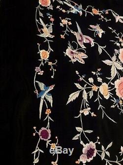 Antique Chinois En Soie Brodé À La Main Piano Shawl Oiseaux Papillons Fleurs