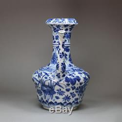 Antique Kendi Chinois Bleu Et Blanc En Porcelaine, Kangxi (1662-1722)