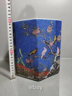 Antiquités chinoises - Porte-plume en céramique de l'époque Yongzheng avec motif de fleurs et d'oiseaux