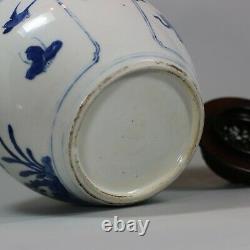 Bocal Chinois En Gingembre Bleu Et Blanc Avec Couvercle En Bois Percé, Kangxi (1662-1722)