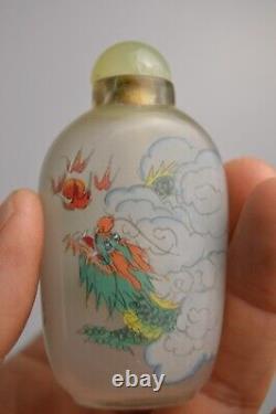 Bouteille à tabac en verre peint à la main à l'intérieur à l'ancienne chinoise