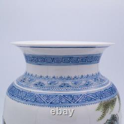 Chinese Famille Rose République Période Porcelaine Vase. Huit Chevaux De Wang Mu