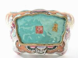 Chinois 1900 Famille Rose Turquoise Glaze Porcelaine Papillon Papillon De Nuit En Forme De Cuvette