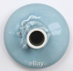 Chinois Débutant Au Xxe Siècle, Vase Dragon En Porcelaine Monochrome Bleu Ciel, Bleu Clair