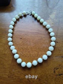 Collier en jadeite blanc antique semi-transparent magnifique