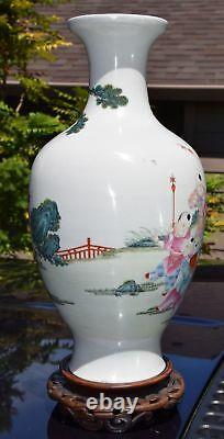 Garçons Chinois De Vase De Porcelaine Jouant Aux Jeux Qianlong Mark Qing Ou Républicain