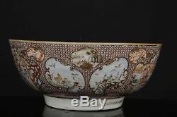 Grand Bol À Punch En Porcelaine Famille Rose D'époque Qianlong