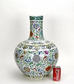 Grand Sceau Chinois Marqué Doucai Floral Vase De Porcelaine Globulaire